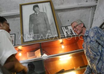 Sejarawan Inggris ini Mengatakan inilah tempat Soekarno Diasah
