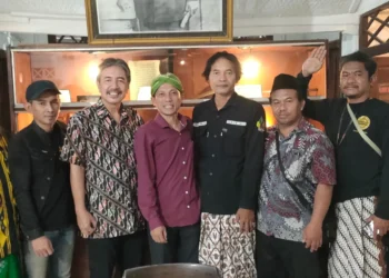 Sejarawan Nasional Soekarno Kunjungi Rumah Presiden Soekarno di Kediri