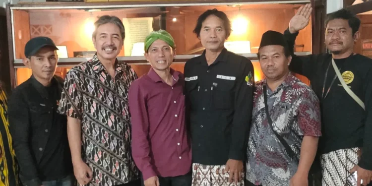 Sejarawan Nasional Soekarno Kunjungi Rumah Presiden Soekarno di Kediri