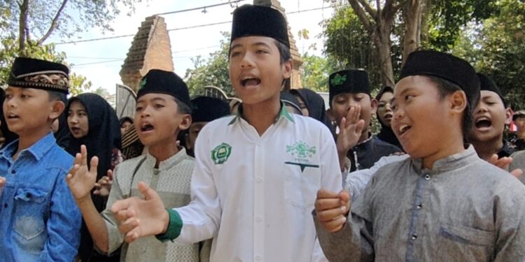 Spontan, Terdengar  Gemuruh Pekik Merdeka di Situs Bung Karno Kediri
