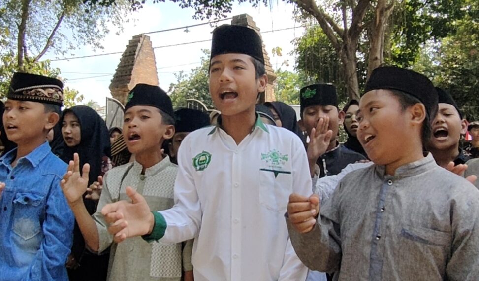 Spontan, Terdengar  Gemuruh Pekik Merdeka di Situs Bung Karno Kediri