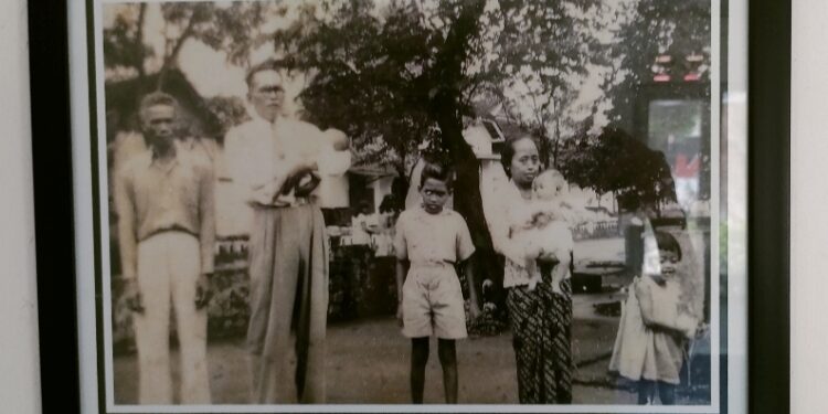 Foto R.M. Sajid Soemodiharjo Penasehat Predisen Soekarno di Rumah Pocanan Kediri