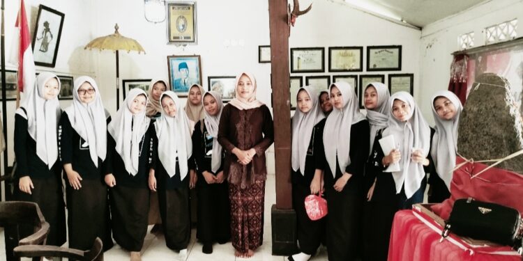 Darurat Kebangsaan, Persada Soekarno-Kediri Luncurkan Outbound Kebangsaan