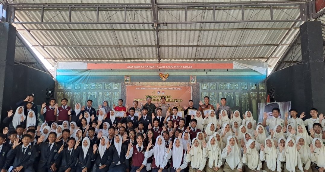 Ratusan Siswa SMP Ikuti Program “Detektif Jati Diri” di Situs Persada Soekarno Kediri