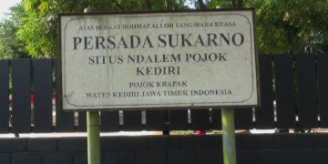 MEMOAR SEJARAH SITUS NDALEM POJOK KEDIRI: TEMPAT LAHIRNYA NAMA SOEKARNO