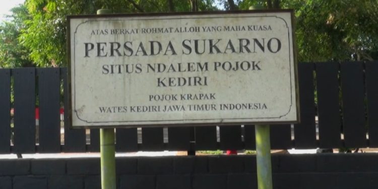MEMOAR SEJARAH SITUS NDALEM POJOK KEDIRI: TEMPAT LAHIRNYA NAMA SOEKARNO